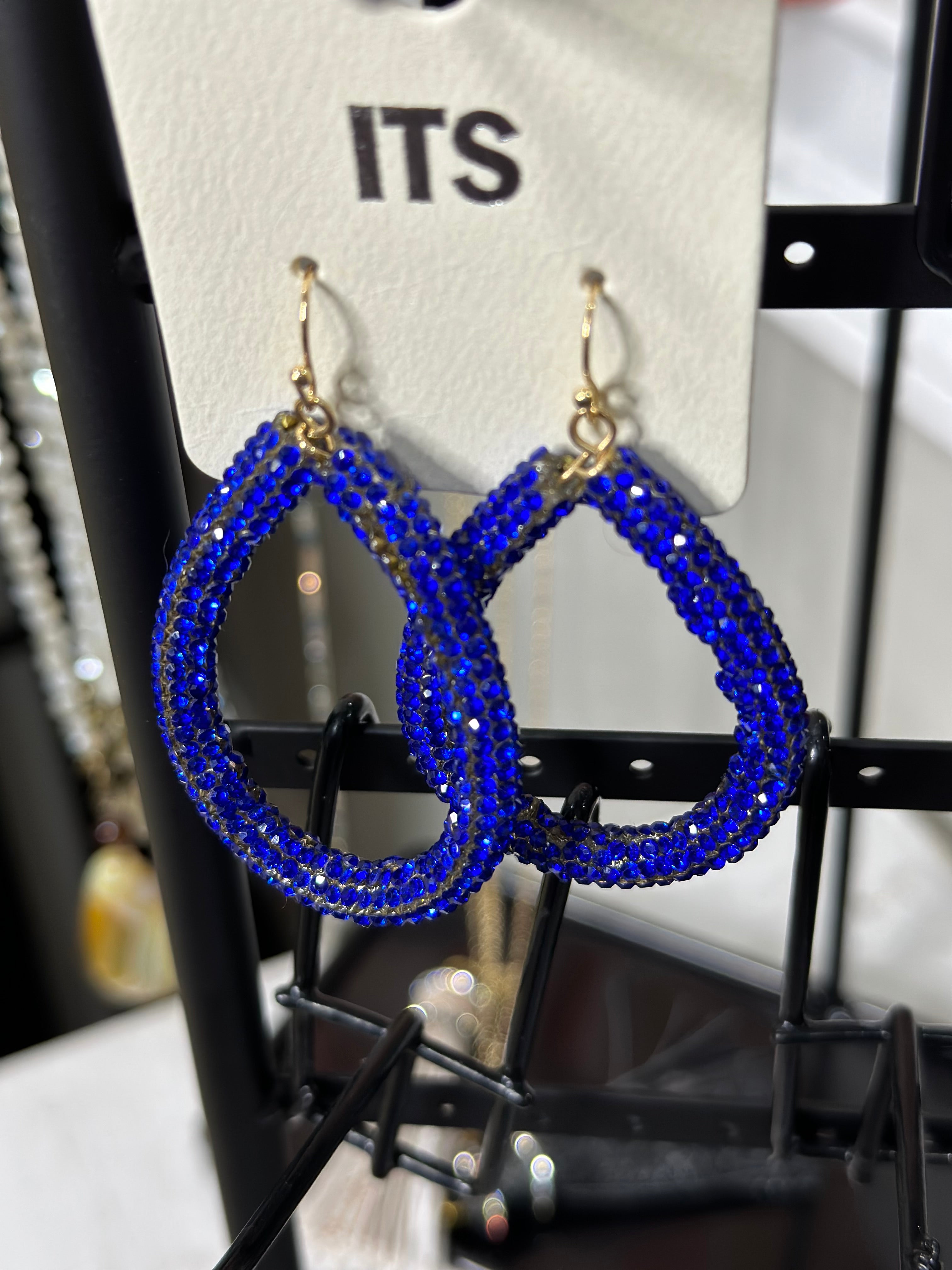 Paparazzi Sequin Seeker - Silver Iridescent Earrings | GlaMarous Titi –  GlaMarous Titi Jewels